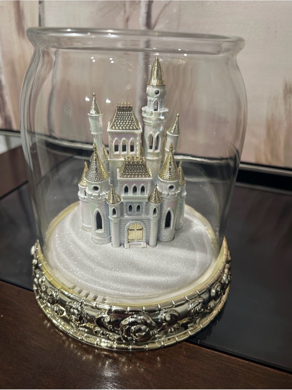 Bath and Body Works Disney Castle 3 Wick Glass Dome Light Up Candle Holder. NWT.